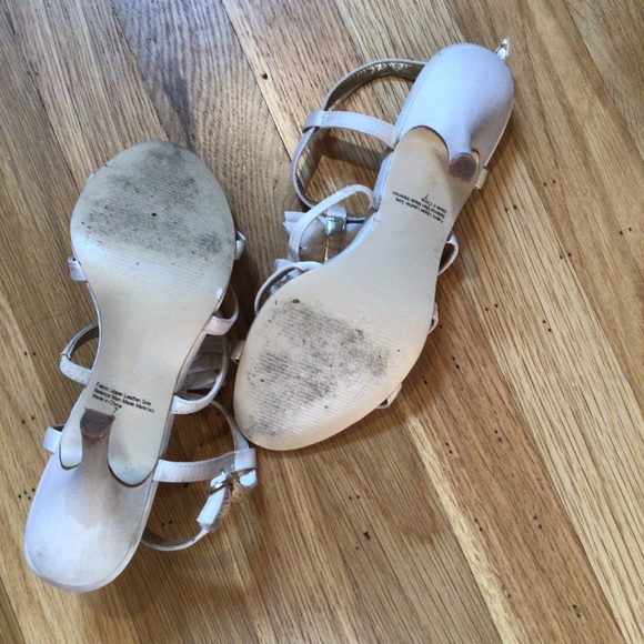 HP💝LuLu Townsend Ivory sz 7 petal accent 3” heel - Picture 6 of 7